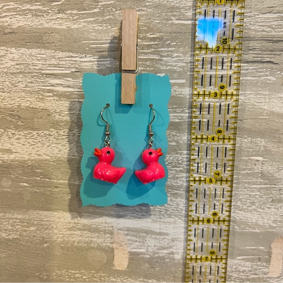 New Pink Resin Rubber Duck Hanging Earrings - Picture 3 of 5